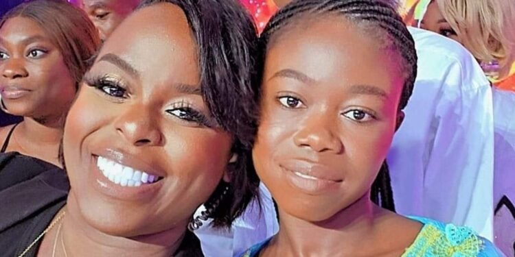 Sarah Koffi en compagnie de yvidero