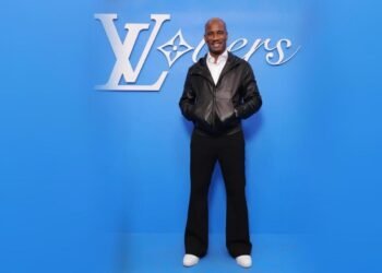 Didier Drogba au defile de louis vuitton